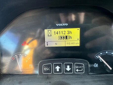 2013 Volvo BL, жёлтый, 5800000 рублей, вид 3