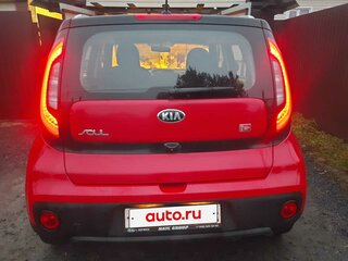 2018 Kia Soul II Рестайлинг, красный, 1550000 рублей, вид 3