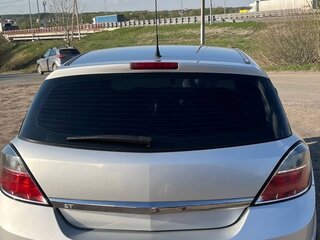 2010 Opel Astra H Рестайлинг, серебристый, 459990 рублей, вид 3