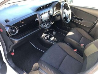 2019 Toyota Vitz III (XP130) Рестайлинг 2, белый, 1400000 рублей, вид 5