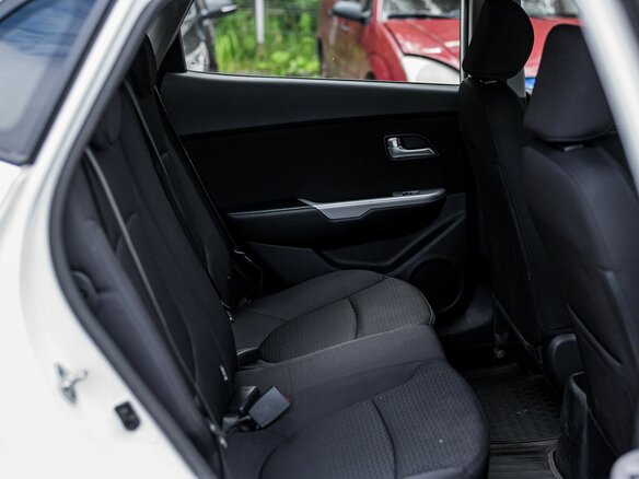 2015 Kia Rio 6-speed III, белый - вид 10