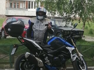 Suzuki GSR 750
