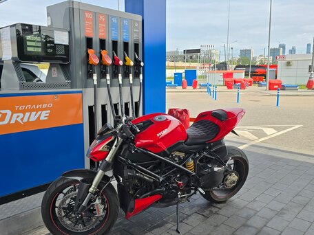 2010 Ducati Streetfighter, красный, 735000 рублей, вид 1