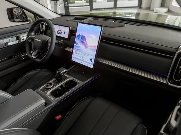 2024 Jaecoo J7 I, чёрный, 3729900 рублей - вид 18