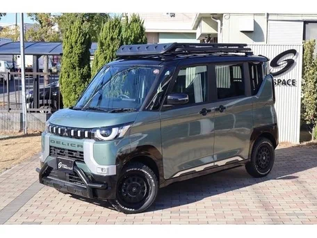 Mitsubishi Delica Mini I