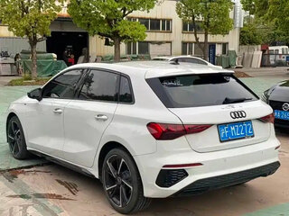2023 Audi A3 Sportback 35 TFSI IV (8Y), белый, 1642000 рублей, вид 4