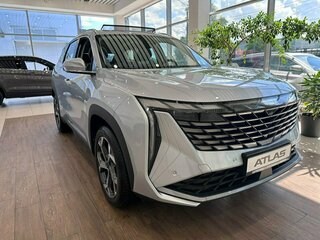 2026 Geely Atlas II, серебристый, 4114990 рублей, вид 3