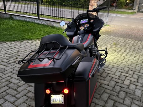 2019 Harley-Davidson Road Glide, чёрный, 1890000 рублей, вид 3