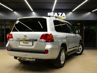 2012 Toyota Land Cruiser 200 Series Рестайлинг 1, серебристый, 4169000 рублей, вид 4