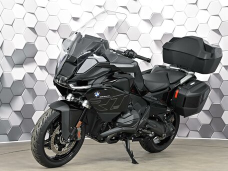 2025 BMW R 1300 RT, чёрный, 2949000 рублей, вид 2