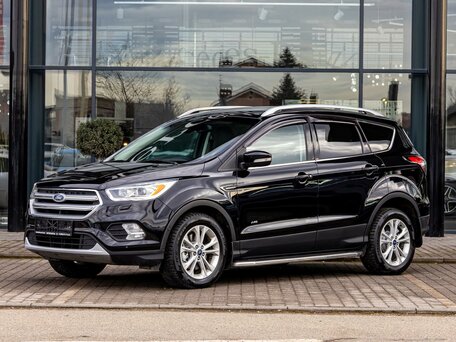 2019 Ford Kuga II Рестайлинг, чёрный, 1435000 рублей, вид 1