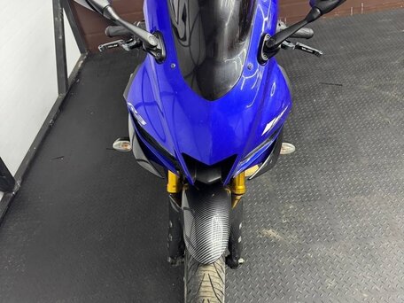 2022 Yamaha YZF-R3, синий, 399000 рублей, вид 2