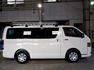 2023 Toyota HiAce H200 Рестайлинг, белый, 4989000 рублей, вид 4