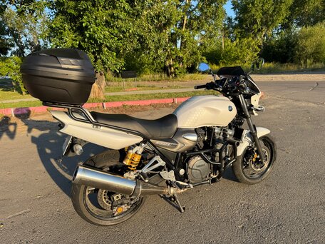 2013 Yamaha XJR1300, белый, 800000 рублей, вид 4