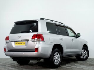 2008 Toyota Land Cruiser 200 Series, серебристый, 2849000 рублей, вид 4
