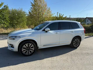 2021 Volvo XC90 II Рестайлинг 1, белый, 5300000 рублей, вид 4