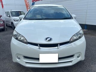 2017 Toyota Wish II Рестайлинг, белый, 1140000 рублей, вид 1