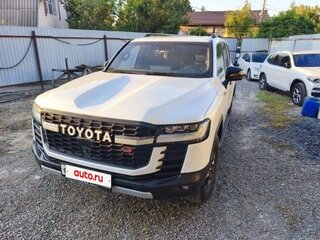 2022 Toyota Land Cruiser 300 Series, белый, 11000000 рублей, вид 2