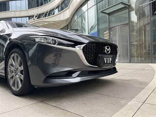 2022 Mazda 3 Axela IV (BP), серебристый, 1430000 рублей, вид 4