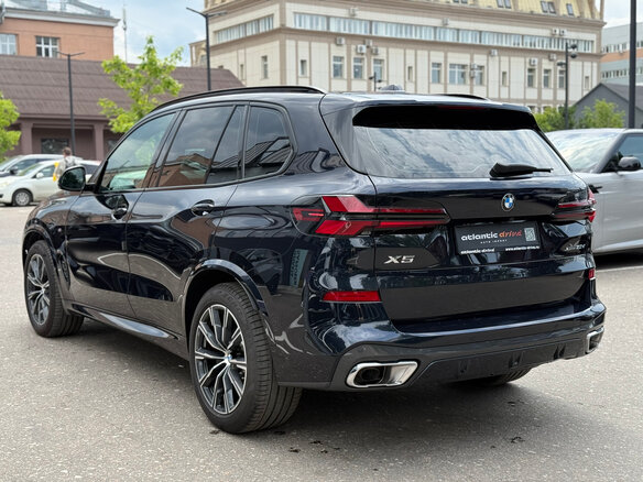 2023 BMW X5 30d IV (G05/G18) Рестайлинг, синий, 10040000 рублей - вид 4