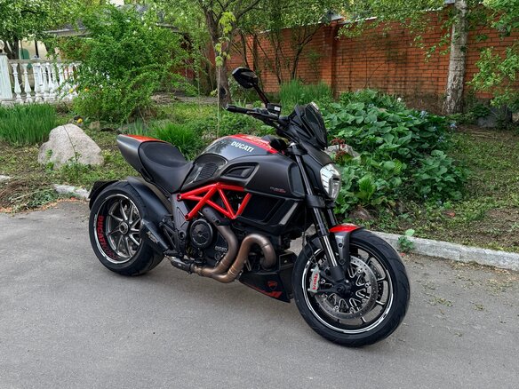 2014 Ducati Diavel Carbon, красный, 1270000 рублей - вид 18