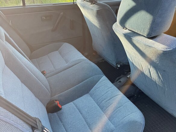 1990 Volkswagen Jetta KAT II, синий, 130000 рублей - вид 10