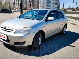 2005 Toyota Corolla IX (E120, E130) Рестайлинг, серебристый, 700000 рублей, вид 1