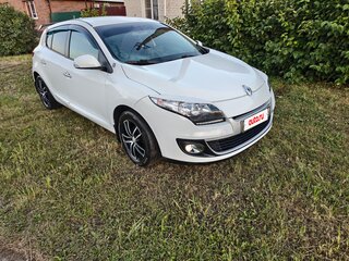 2013 Renault Megane III Рестайлинг 2, белый, 650000 рублей, вид 3
