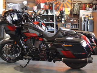 2025 Harley-Davidson CVO Road Glide ST, чёрный, 6500000 рублей, вид 2