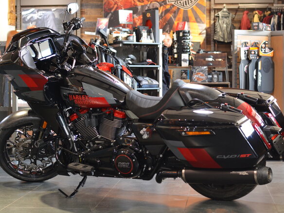 2025 Harley-Davidson CVO Road Glide ST, чёрный, 6500000 рублей - вид 1