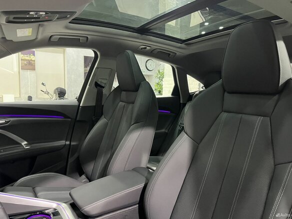 2025 Audi Q5 40 TFSI III (GU), зелёный, 7658000 рублей - вид 5