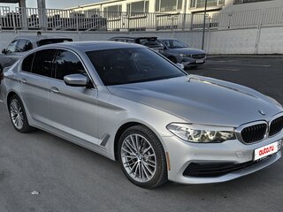 2020 BMW 5 серии 530i VII (G30/G31/G38), серебристый, 2900000 рублей, вид 2