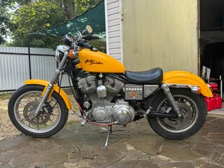 Harley-Davidson Sportster 883