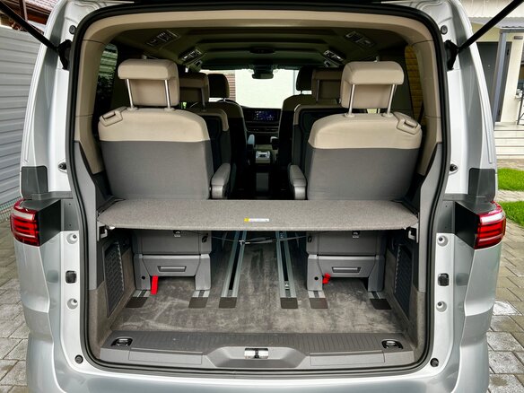 2022 Volkswagen Multivan T7, серебристый, 4550000 рублей - вид 13