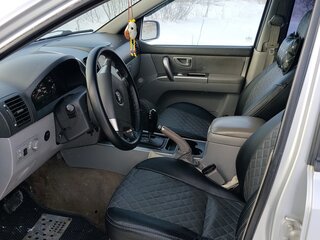 2006 Kia Sorento 5-speed I, серебристый, 900000 рублей, вид 5