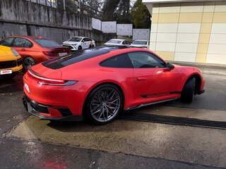 2021 Porsche 911 Carrera 4S VIII (992), оранжевый, 17000000 рублей, вид 3