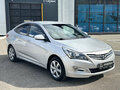 2014 Hyundai Solaris I Рестайлинг, серебристый, 995000 рублей - вид 2