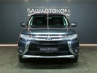 2018 Mitsubishi Outlander III Рестайлинг 2, серый, 1580000 рублей, вид 2