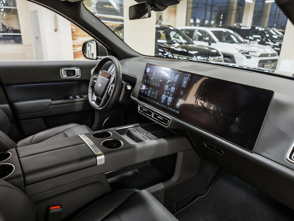 2025 Li Auto (Lixiang) L9 52.3 kWh I Рестайлинг, серый, 9575000 рублей - вид 13