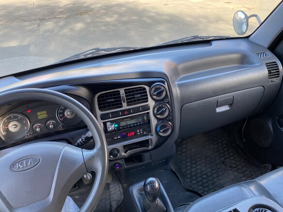 2008 Kia Bongo, белый, 830000 рублей - вид 5
