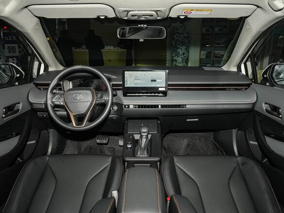 2026 Toyota Corolla XII (E210) Рестайлинг 2, белый, 2200000 рублей - вид 14