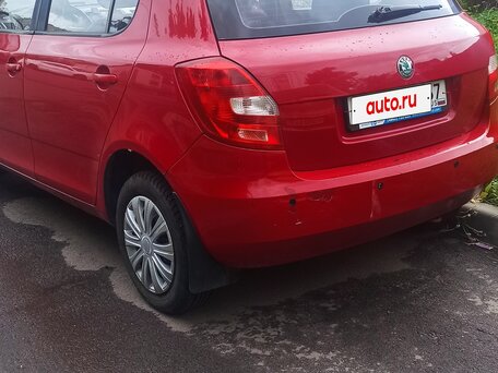 2009 Skoda Fabia II, красный, 400000 рублей, вид 4
