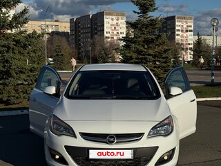 2013 Opel Astra J Рестайлинг, белый, 583000 рублей, вид 1