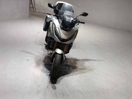 2025 Honda NT1100, серебристый, 1559000 рублей, вид 4
