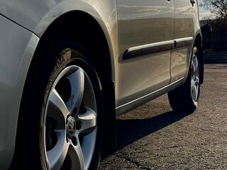 2013 Skoda Fabia II Рестайлинг, серебристый, 565000 рублей, вид 5