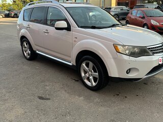 2009 Mitsubishi Outlander II, белый, 950000 рублей, вид 1