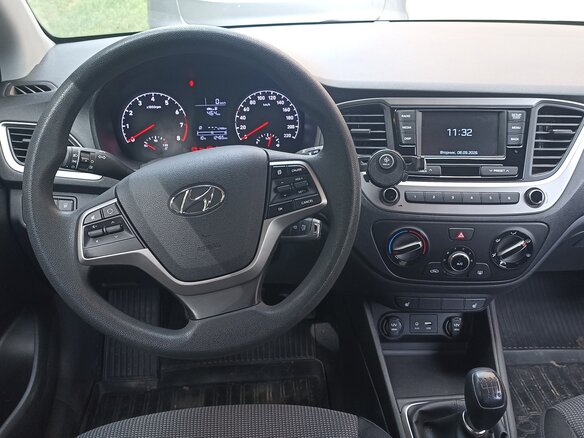 2018 Hyundai Solaris II, синий, 1700000 рублей - вид 7