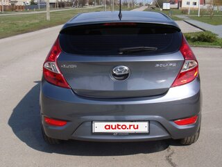 2014 Hyundai Solaris I, чёрный, 800000 рублей, вид 3