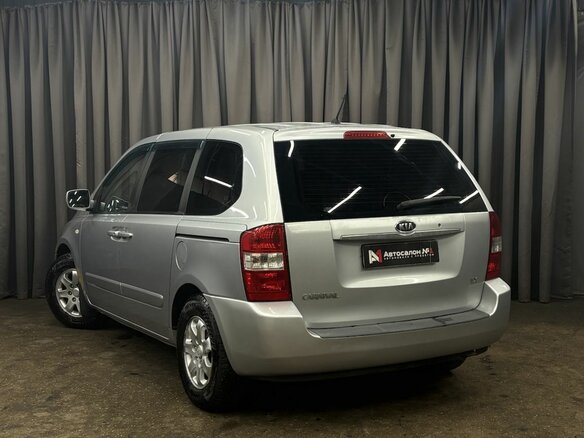 2007 Kia Carnival Grand II, серебристый, 599900 рублей - вид 3