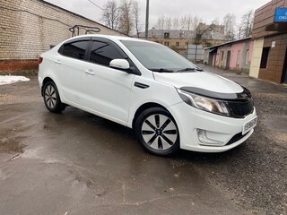 2012 Kia Rio 4-speed III, белый, 680000 рублей, вид 1